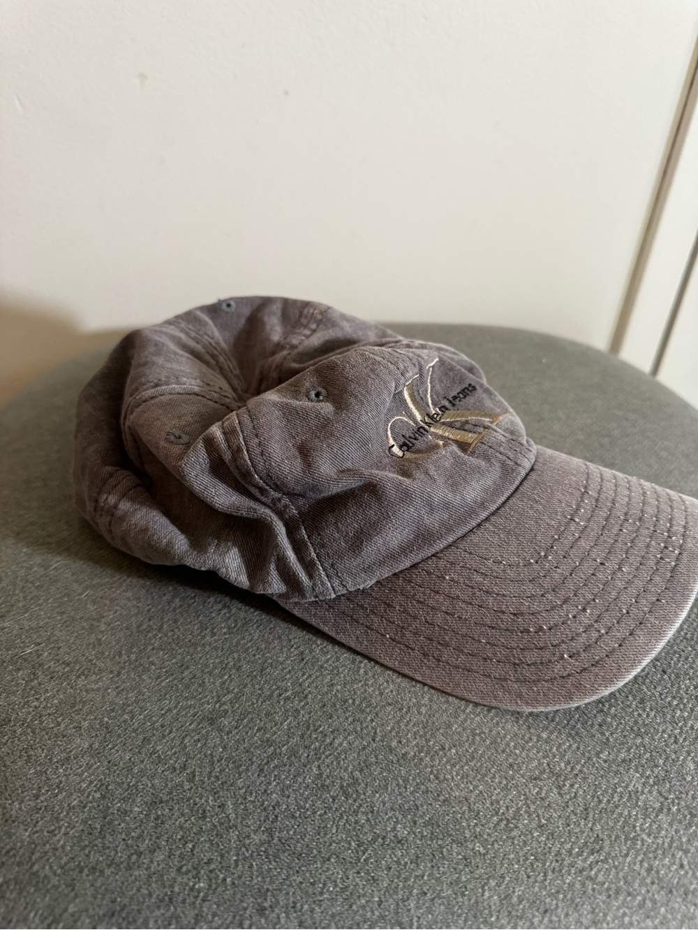 VINTAGE Calvin Klein Gray Baseball Cap with CK Logo - Picture 4 of 6